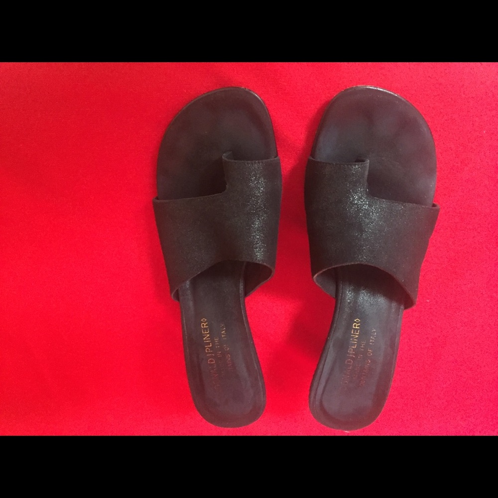 Donald J Pliner Valore Black Sandals